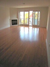 155 Beacon St, Unit 2 in Somerville, MA - Foto de edificio - Building Photo