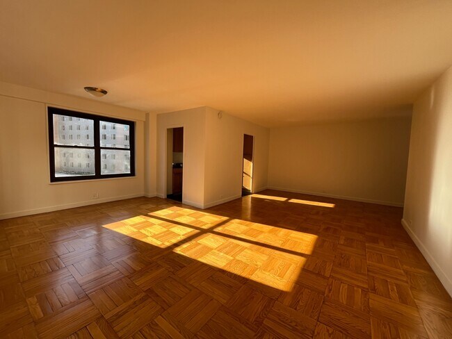 145 Fourth Avenue, Unit 9F in New York, NY - Building Photo - Building Photo