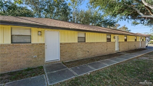 8 E Champion St in Edinburg, TX - Building Photo - Building Photo