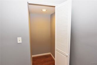 112 Woodlawn Ave W in Utica, NY - Building Photo - Building Photo