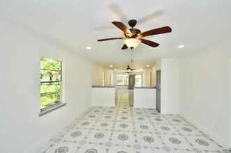 10610 Fleming Dr in Houston, TX - Building Photo - Building Photo