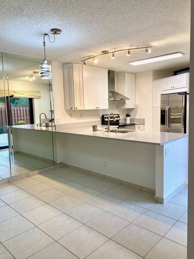 8368 Trent Ct, Unit B