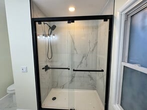 651 Quinnipiac Ave, Unit 2 in New Haven, CT - Building Photo - Building Photo