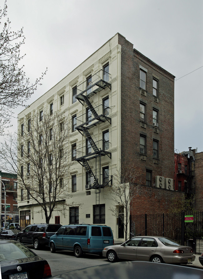 175 Avenue B in New York, NY - Foto de edificio - Building Photo