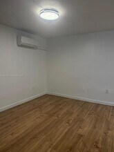 160 NE 55th St in Miami, FL - Building Photo - Building Photo