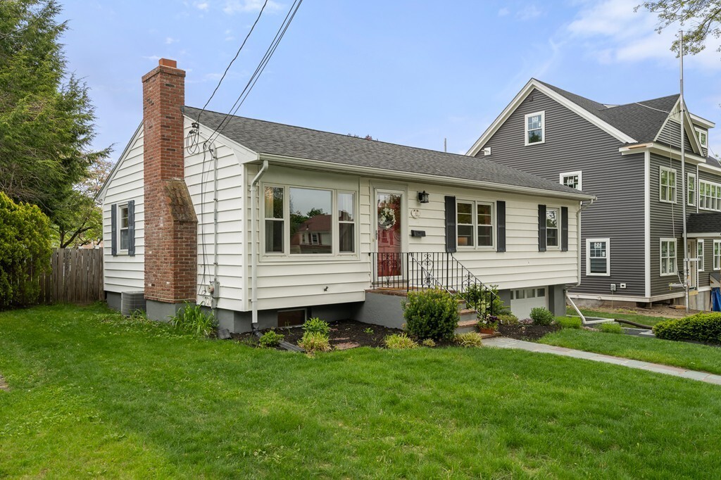 41 Rublee St, Unit 1 in Arlington, MA - Foto de edificio