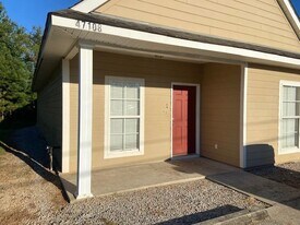 47108 Krogen Kove Loop in Hammond, LA - Building Photo