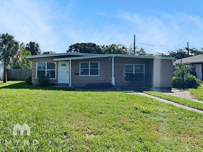 property at 7563 Meadowlawn Dr N