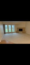 710 Saint Andrews Ln, Unit 4 in Crystal Lake, IL - Foto de edificio - Building Photo