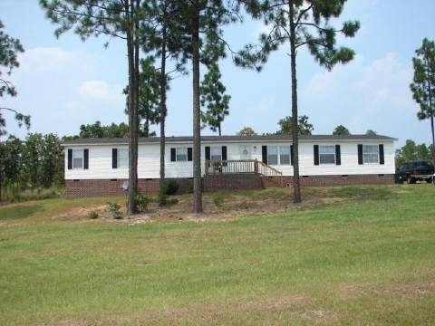 673 Eisler Dr in Lillington, NC - Foto de edificio