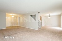 4426 Trace Wood Dr, Unit 502 in Indianapolis, IN - Foto de edificio - Building Photo