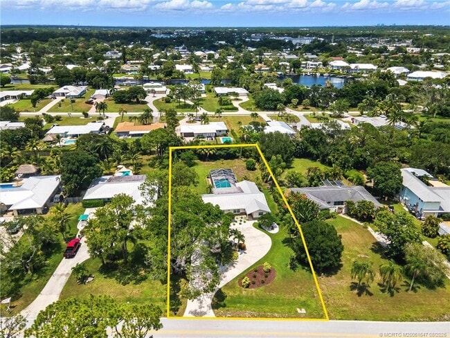 1119 NW Fork Rd in Stuart, FL - Building Photo - Building Photo