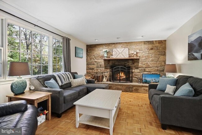 property at 2300 Cheshire Ln