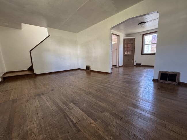 1226 Cloverfield Dr in Pittsburgh, PA - Building Photo - Building Photo