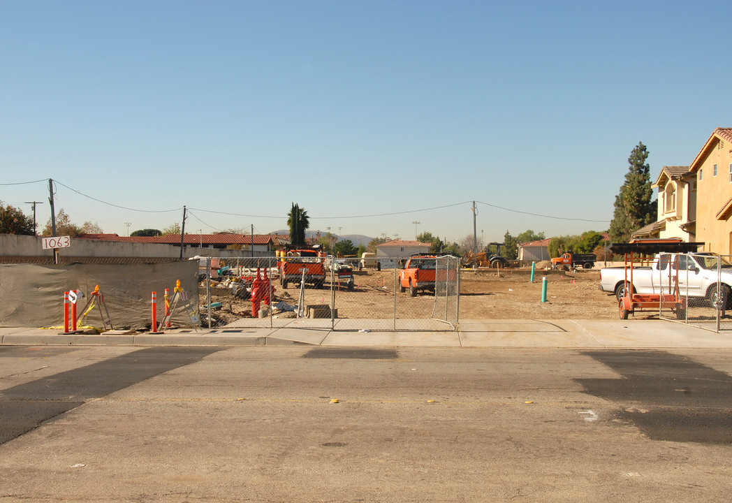 1063-1079 S Reservoir St in Pomona, CA - Building Photo