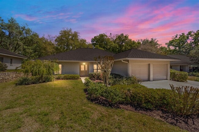property at 3025 W Bermuda Dunes Dr