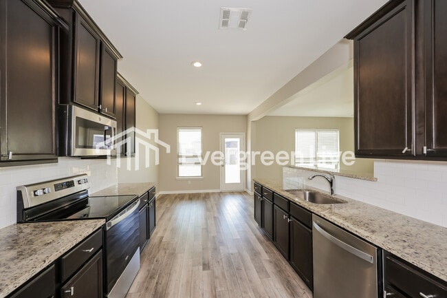 1527 Mackinac Dr in Crowley, TX - Building Photo - Building Photo