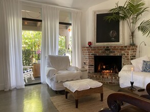 127 Bath St in Santa Barbara, CA - Building Photo - Building Photo
