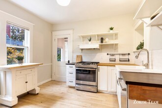 240 Calkins Ave SE in Grand Rapids, MI - Foto de edificio - Building Photo