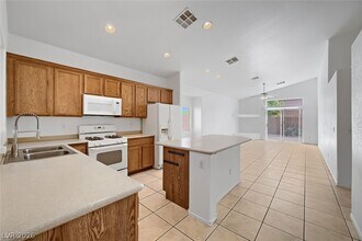 6524 Casamar St in North Las Vegas, NV - Building Photo - Building Photo