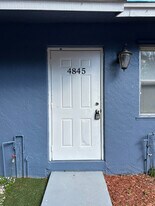 4833 Serafica Dr in Lake Worth Beach, FL - Building Photo