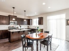 2308 NE 38th Ave in Camas, WA - Building Photo - Building Photo