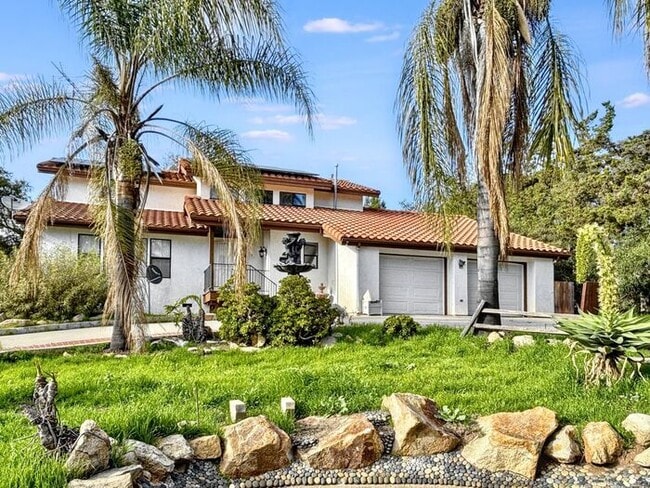 6489 Rainbow Heights Rd in Fallbrook, CA - Building Photo - Building Photo