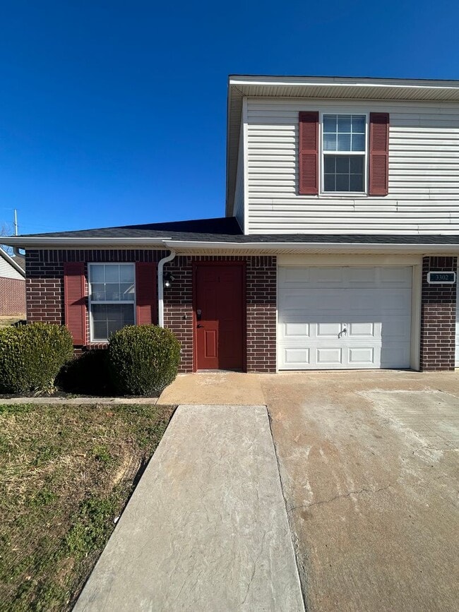 3302 SW Landau Ct in Bentonville, AR - Building Photo - Building Photo