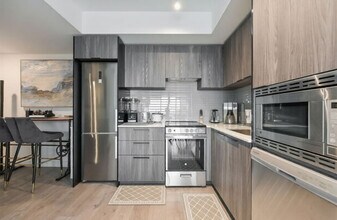 6 Breadalbane St, Unit SI ID1490296P in Toronto, ON - Building Photo - Building Photo
