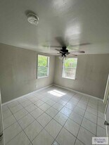 521 N 9th St in Harlingen, TX - Building Photo