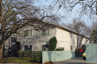 Marshall Apartments in Sacramento, CA - Building Photo - Building Photo