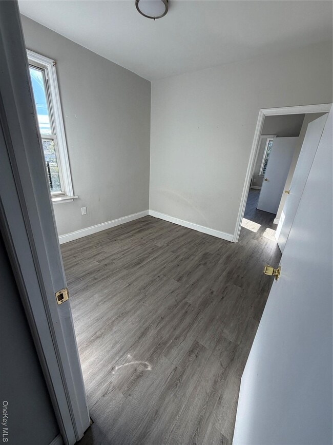 31 Spruce St in Yonkers, NY - Building Photo - Building Photo