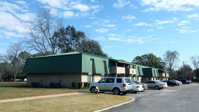 Hounds Run I & II in Theodore, AL - Foto de edificio - Building Photo