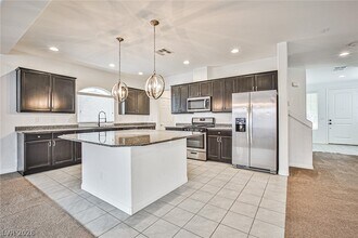 7035 Jasper Hill Way in Las Vegas, NV - Building Photo - Building Photo