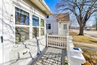 440 W Main St in Barrington, IL - Foto de edificio - Building Photo