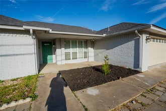3207 Broken Spoke Trail in Georgetown, TX - Foto de edificio - Building Photo