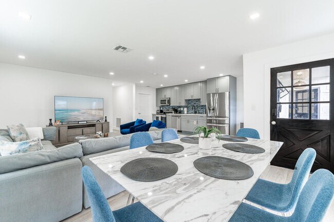 825-827-827 SW 14th St in Fort Lauderdale, FL - Building Photo - Building Photo