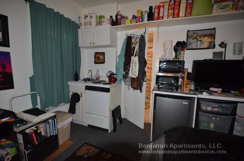 28 S Huntington Ave, Unit 102 in Boston, MA - Foto de edificio