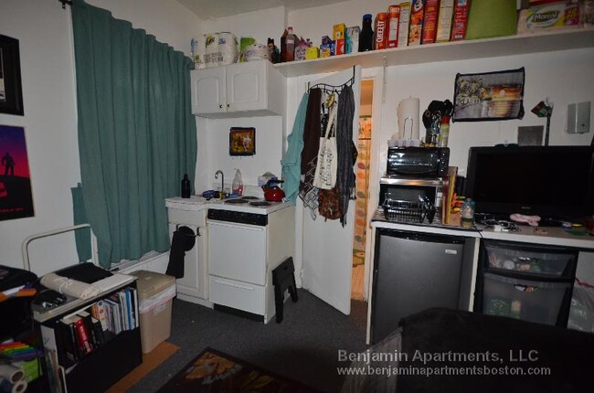 property at 28 S Huntington Ave