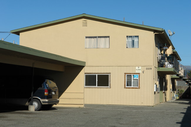 1109 E Laurel Dr in Salinas, CA - Building Photo - Building Photo