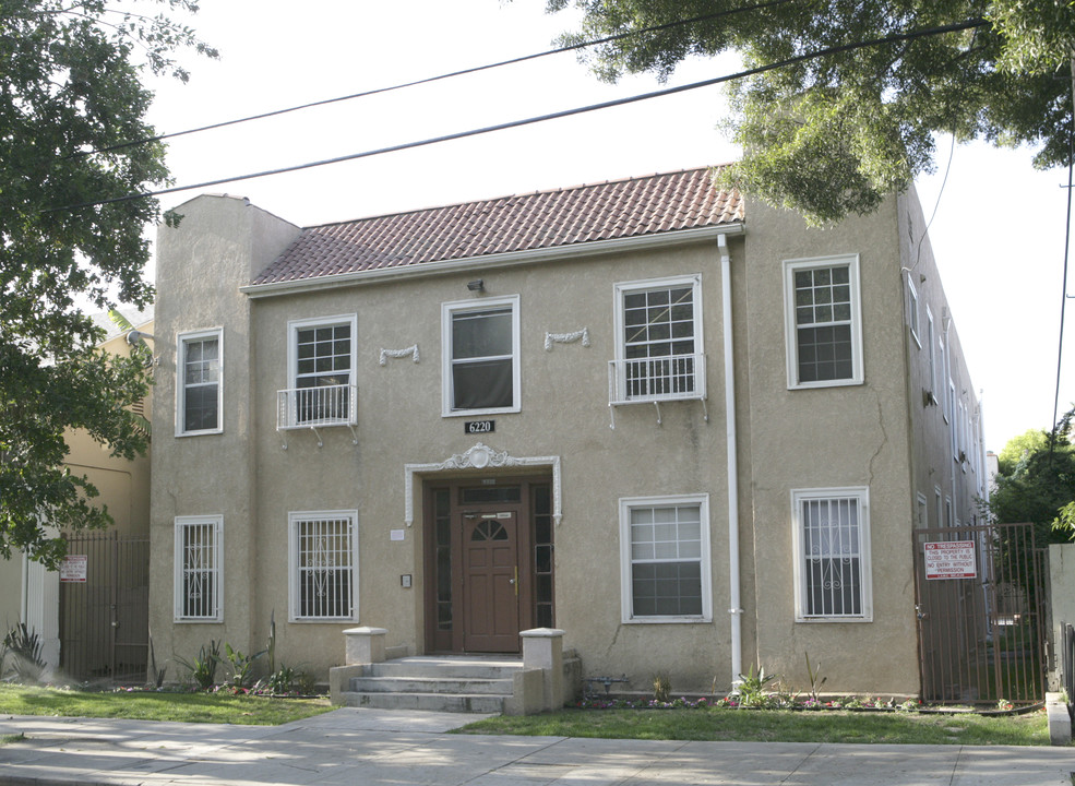 Hollywood Off-Vine Apartments in Los Angeles, CA - Building Photo