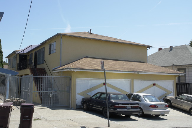 3536 Custer St in Oakland, CA - Building Photo - Building Photo