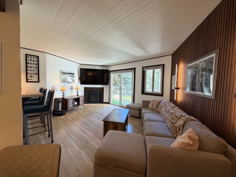 414 W Beaver Creek Blvd in Avon, CO - Building Photo