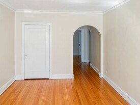 1605 W Sunnyside Ave, Unit 1W in Chicago, IL - Building Photo