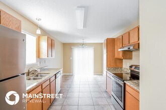 3264 Blue Ash Ln in Indianapolis, IN - Foto de edificio - Building Photo