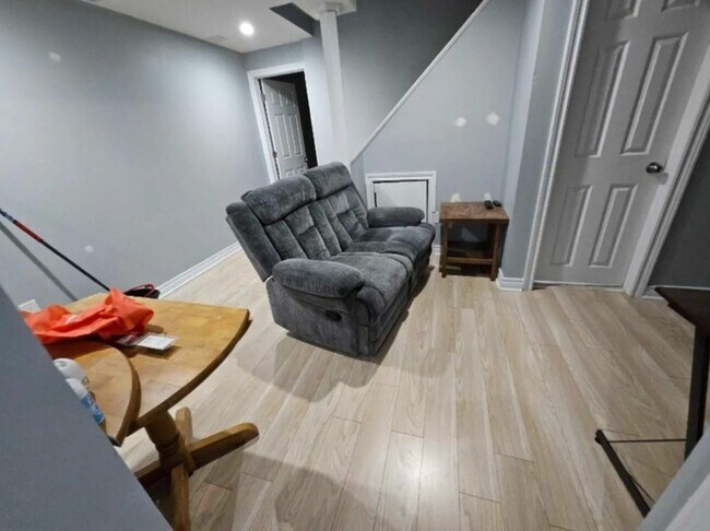 72 Shady Pine Cir in Brampton, ON - Building Photo - Building Photo