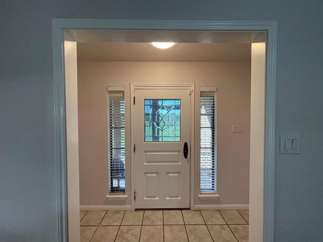 5001 Blue Bluff Rd in Austin, TX - Building Photo - Building Photo