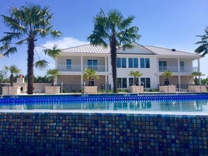 Southern Pine in Virginia Beach, VA - Foto de edificio - Building Photo