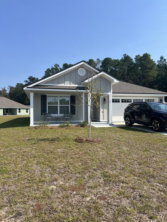 39 Planters Ridge Ln in Crawfordville, FL - Foto de edificio