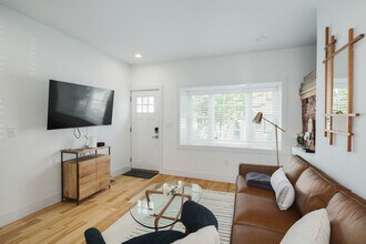 2223 Taggert St in Philadelphia, PA - Building Photo - Building Photo